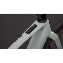 Elektrinis dviratis Cube Nuroad Hybrid C:62 Race 400X reedbeige'n'black 2026 - nuotrauka 2