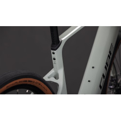 Elektrinis dviratis Cube Nuroad Hybrid C:62 Race 400X reedbeige'n'black 2026 - nuotrauka 3