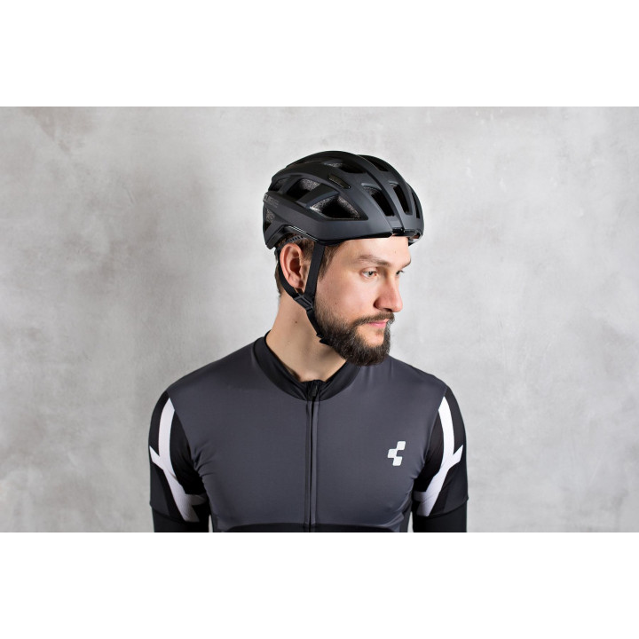 Šalmas Cube Road RACE black